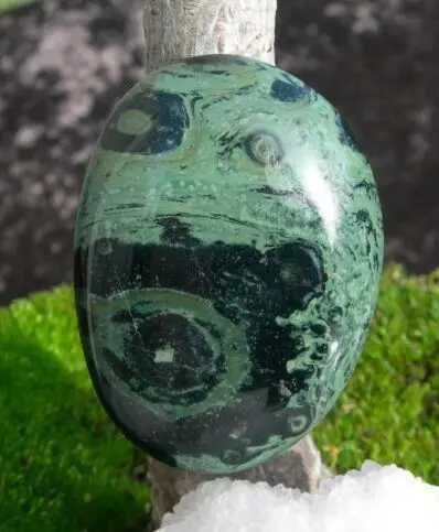 

2" KAMBABA JASPER (CROCODILE JASPER, GALAXYITE) FREEFORM CRYSTAL PALMSTONE