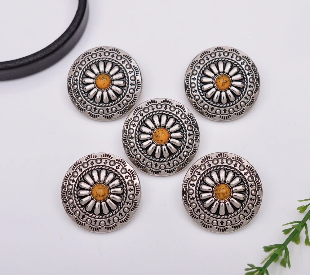 

10pcs 30X30mm Western Flower Hair Bobbles Bling Silver Tribal Bead Flower Engraved Leathercraft Shank Conchos for Clothes Coat