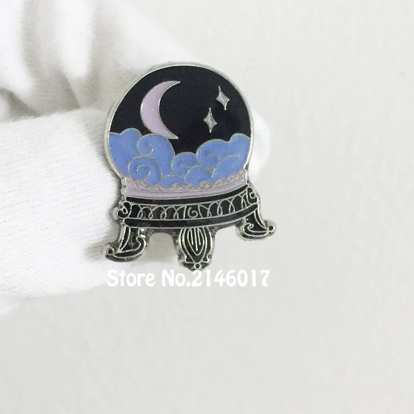 

2017 New Arrival 1'' Halloween Metal Craft Lapel Pins Crystal Ball Enamel Pin Mystic Occult Spooky Witch Fortune Telling Brooch
