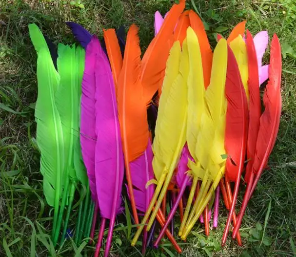 

Arts Crafts DIY Apparel Sewing Color 25-30cm Natural Turkey feather Decoration Pure Props feathers 20pc/LOT
