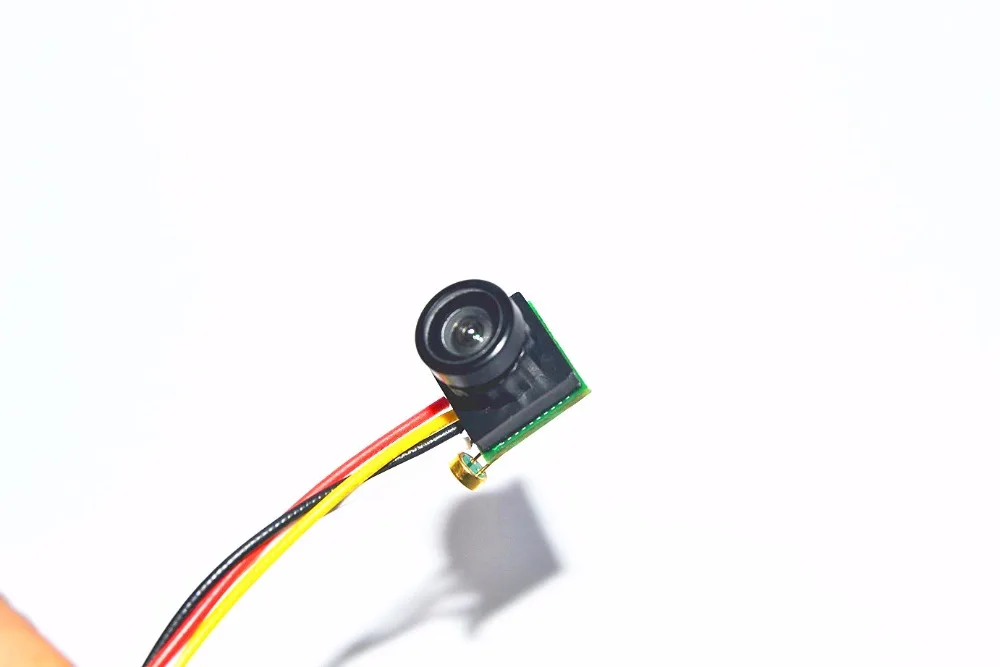 Мини камера 600TVL FPV 1/4 CMOS с широкоугольным объективом 170 градусов для 250 мм