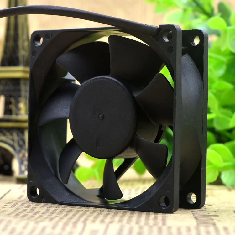 

Original AVC DS07025R12H 12V 0.50A 7CM 7025 4 wire connection chassis fan
