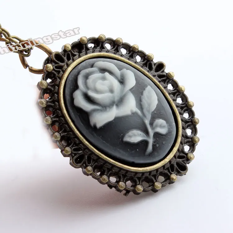 Женские часы с подвеской белые бронзовые карманные в стиле ретро белыми розами и