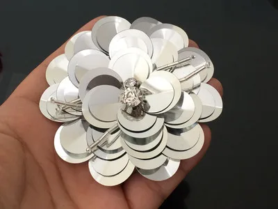 silver Вышитая бисером аппликация нашивки модные блестки вышивка ткань цветок патч для одежды parches Брошь со стразами - Цвет: silver