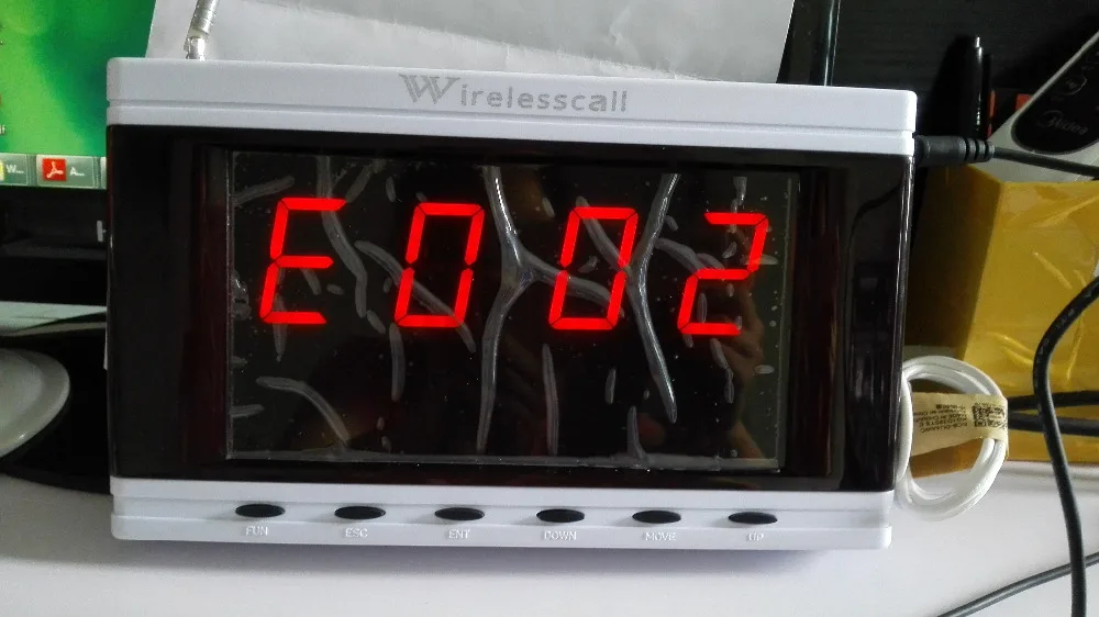 Беспроводной монитор системы вызова K 303 с 4 значным номером для обслуживания