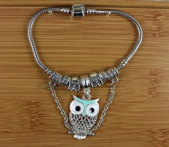 Женский винтажный браслет с серебристыми бусинами в виде совы эмалированные