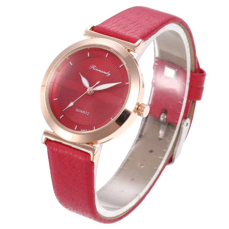 Женские часы с кожаным ремешком кварцевые аналоговые со стальным циферблатом |