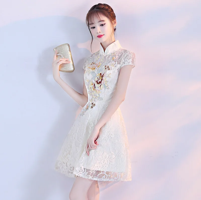 

Beige Summer Women Sexy Flowers Traditional Chinese Embroidery Dress Lace Cheongsam Evening Dress Short Sleeve Qipao Dresses