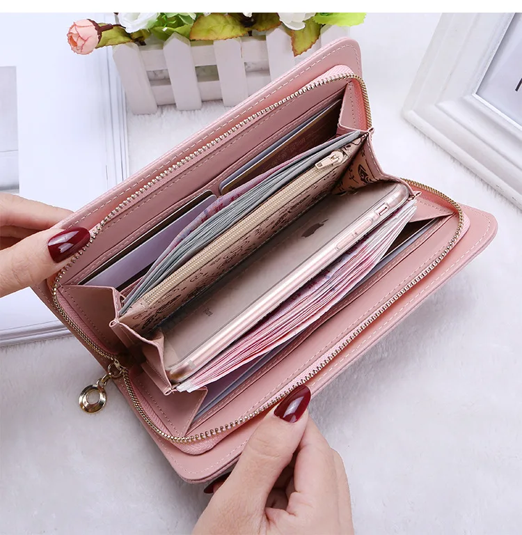 Женский кошелек на ремешке с отделением для карт и удостоверения личности