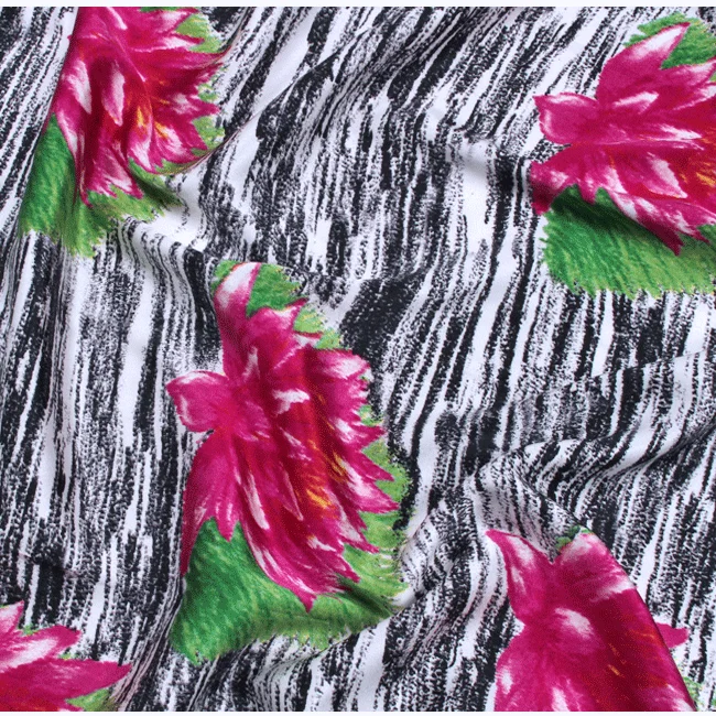 Шелковая эластичная атласная ткань с принтом красных цветов лотоса Ширина 132 см