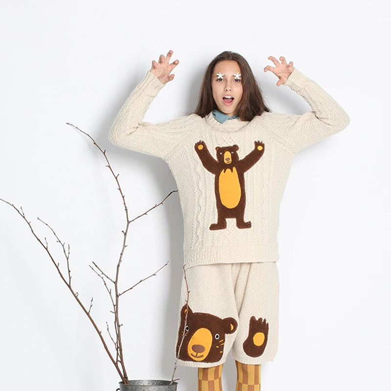 High Quality Bear Patch Women Thick Warm Sweaters Crew Collar Tricots Tops Winter Knitwear New Design Female Jumper Knitted Coat