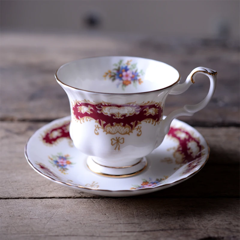 Бесплатная доставка Главная миледи элегантный чашки кофе и блюдце костяной 24 К