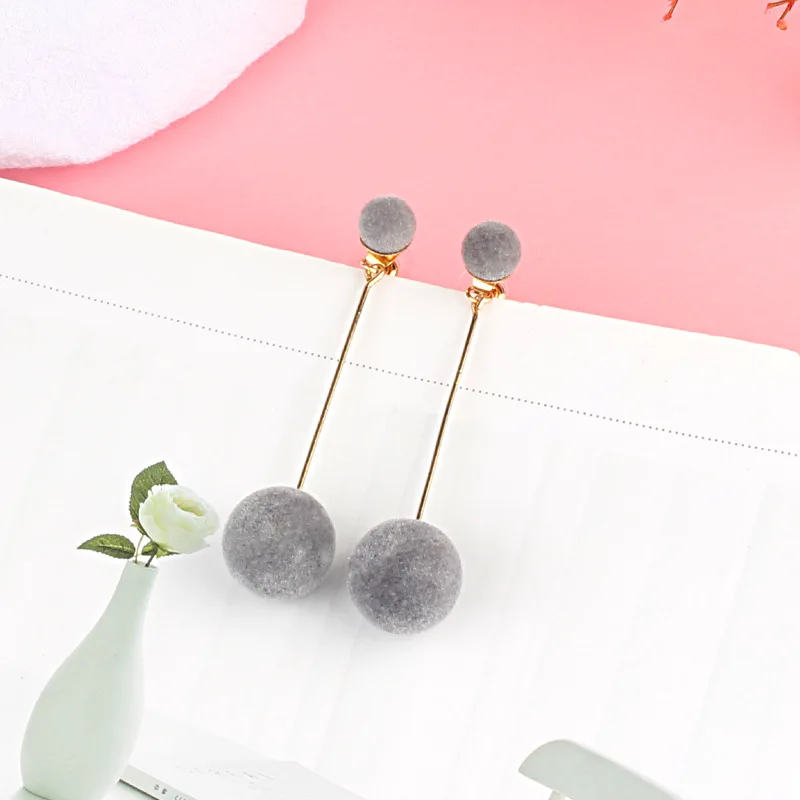 Серьги милые простые размеры плюшевые шарики длинные женские серьги Темперамент