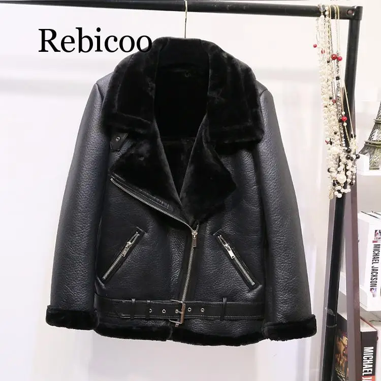 Пальто с лацканами и бархатной подкладкой из искусственной кожи на меху|Женские