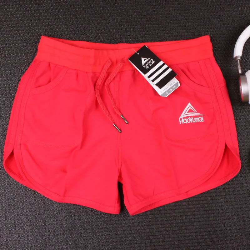 Шорты женские спортивные до колен тонкие широкие свободные короткие штаны для