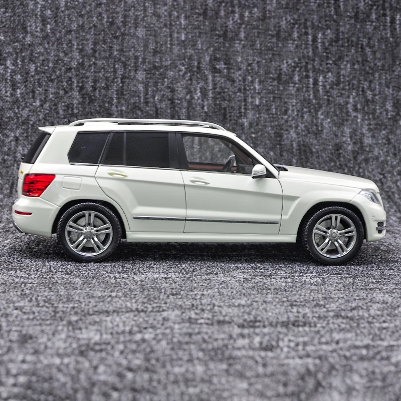 Литье под давлением 1:18 роскошная модель Benz GLK300 автомобили сплав статическая