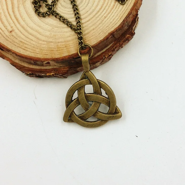 Новинка 2017 года модное колье ошейник из сплава в стиле ретро с треугольным