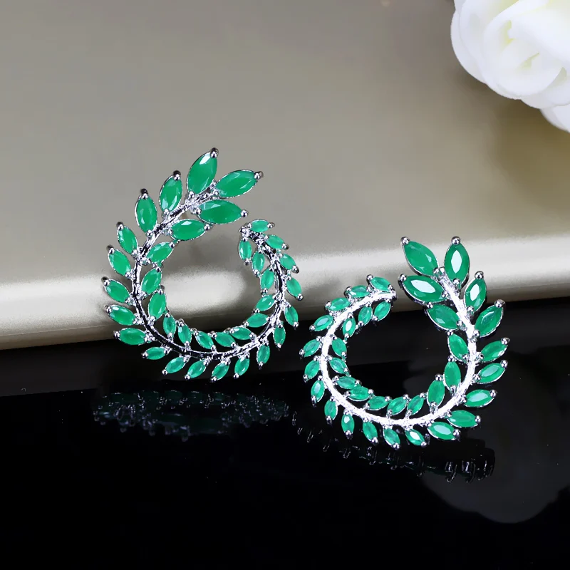 Женские вечерние серьги гвоздики Pera элегантные сережки красного цвета с