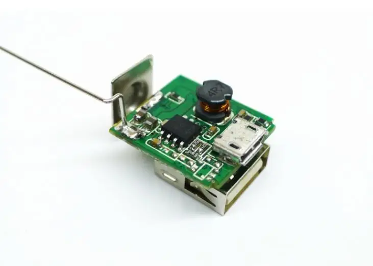 Мини Портативный внешний аккумулятор чехол с одной батареей 18650 SMD пайки Духи банк питания DIY наборы с печатной платой