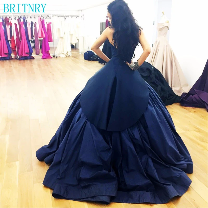BRITNRY New Arrival 2019 Luxury Sweetheart Ball Gown Plus Size Satin Navy Blue Wedding Dress | Свадьбы и торжества - Фото №1