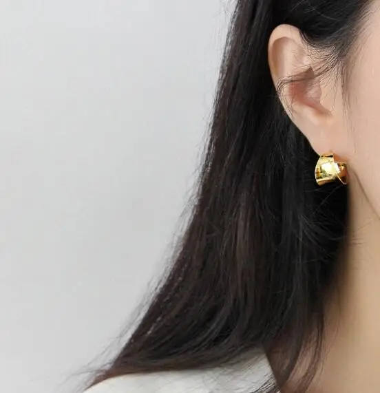 gold SHANICE 925 пробы серебряные в стиле панк INS вогнутые дуговые серьги в виде лица для мужчин и женщин корейские серьги-гвоздики - Окраска металла: gold