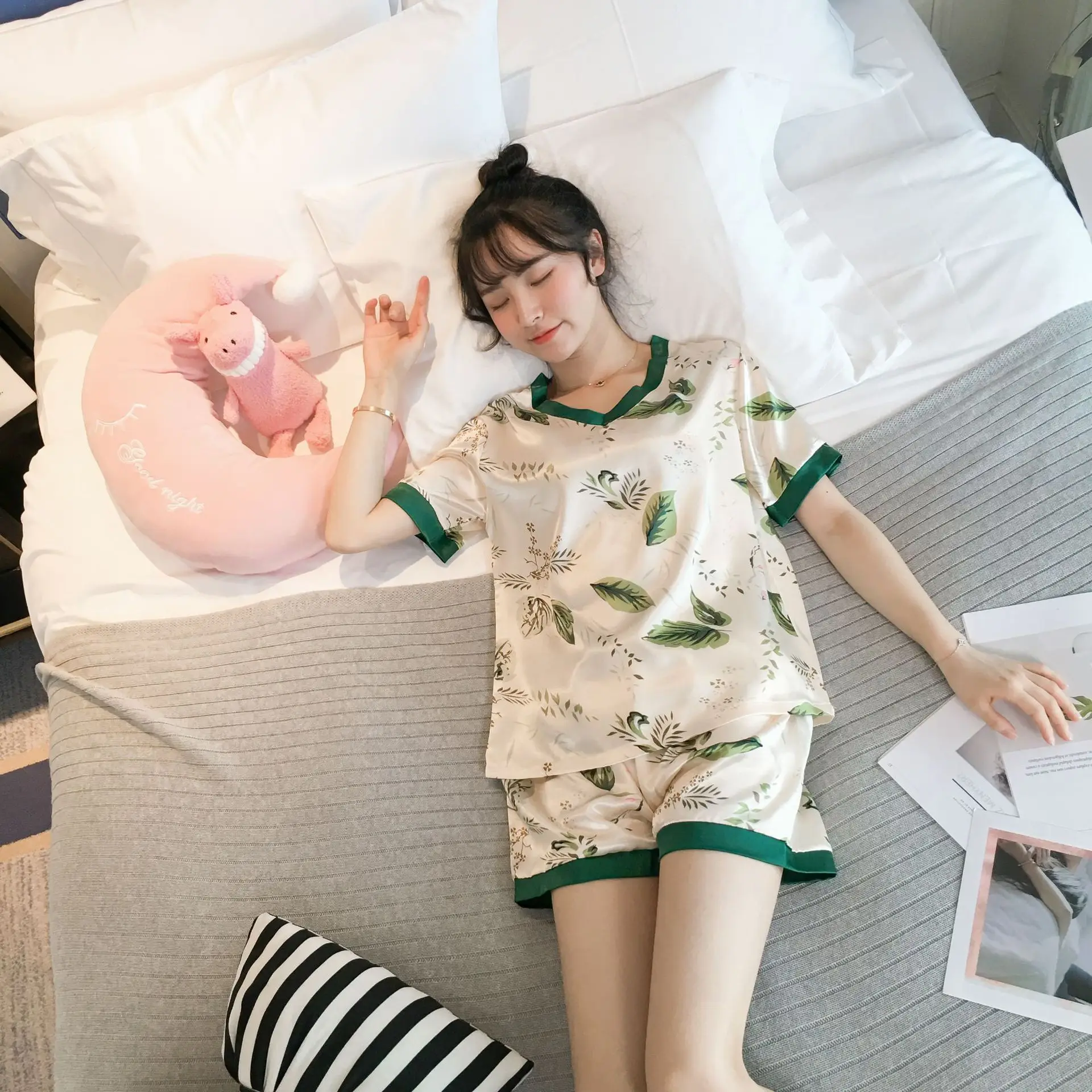 Pajama girls summer ice silk short sleeves two pieces of suit Korean fresh sweet lovely students thin silk home clothes