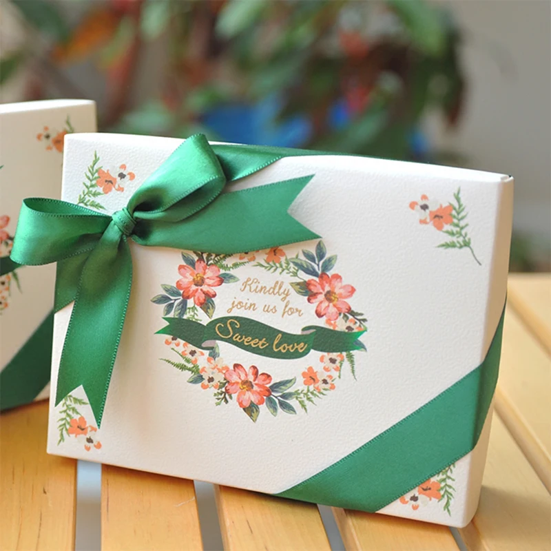 

Free shipping50pcs large luxury ribbon Wedding Birthday Guests Event party Cigarette chocolate Candy Favor Boxes