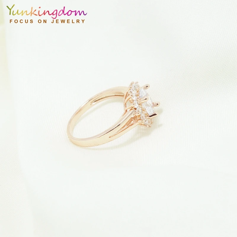 Женское свадебное кольцо Yunkingdom классическое цвета розового золота с фианитами