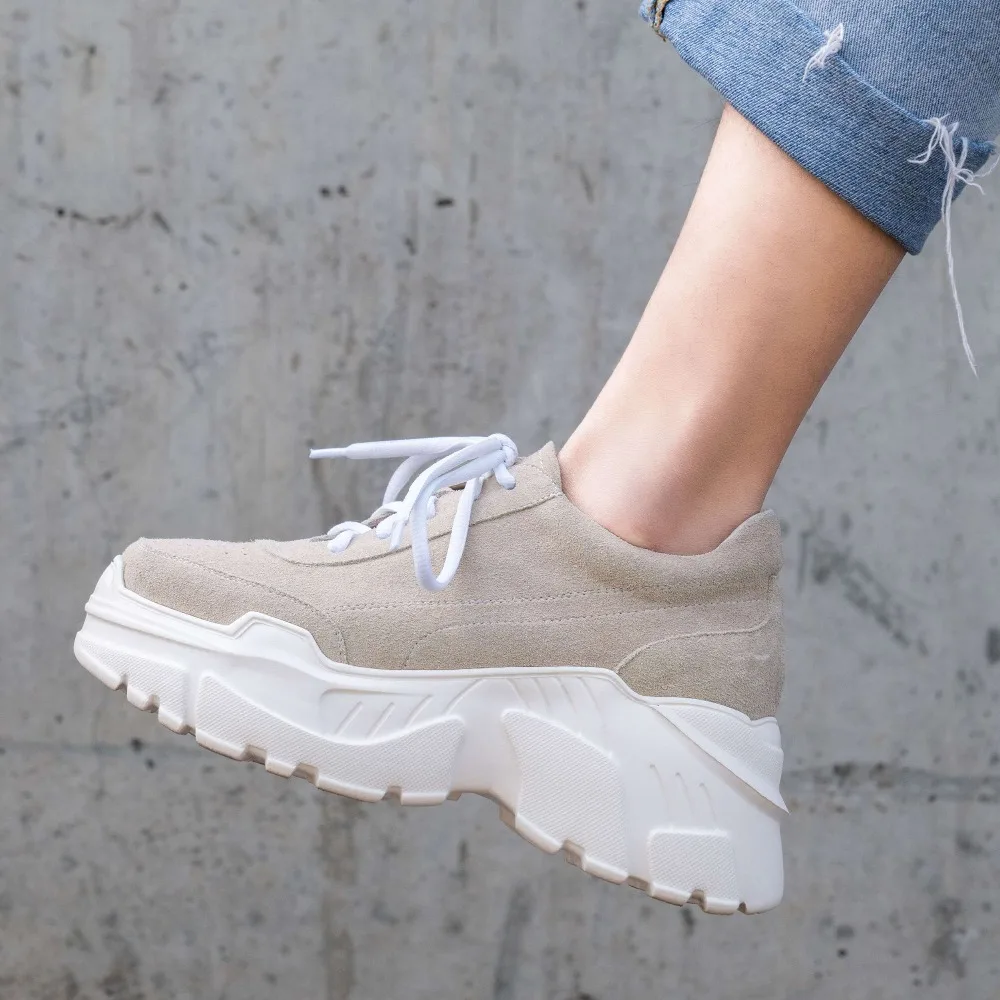 Кроссовки из натуральной кожи на шнуровке с вулканизированной подошвой|Женские