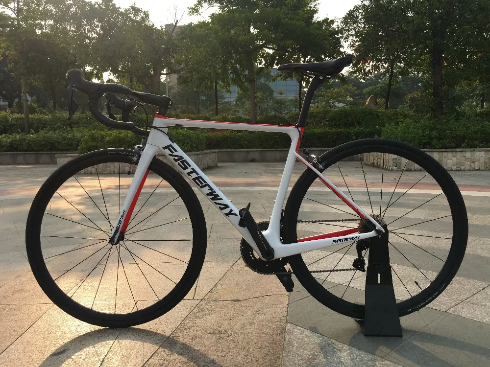 Суперсветильник углеродный дорожный велосипед бренда TAIWAN FASTERWAY 700C 22 скорости R8000