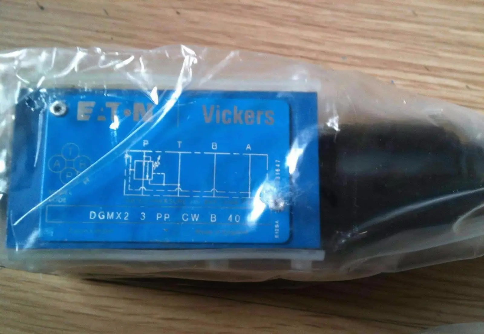 

DGMX2-3-PP-CW-B-40 VICKERS клапан 870037 vickers