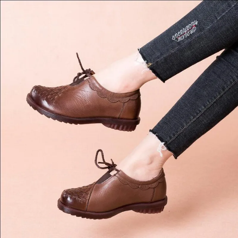 RUSHIMAN Women Genuine Leather Flat Shoes Lace-Up Moccasins Mother Soft Ladies Shoes hand-woven Flats Black Fashion Casual Women