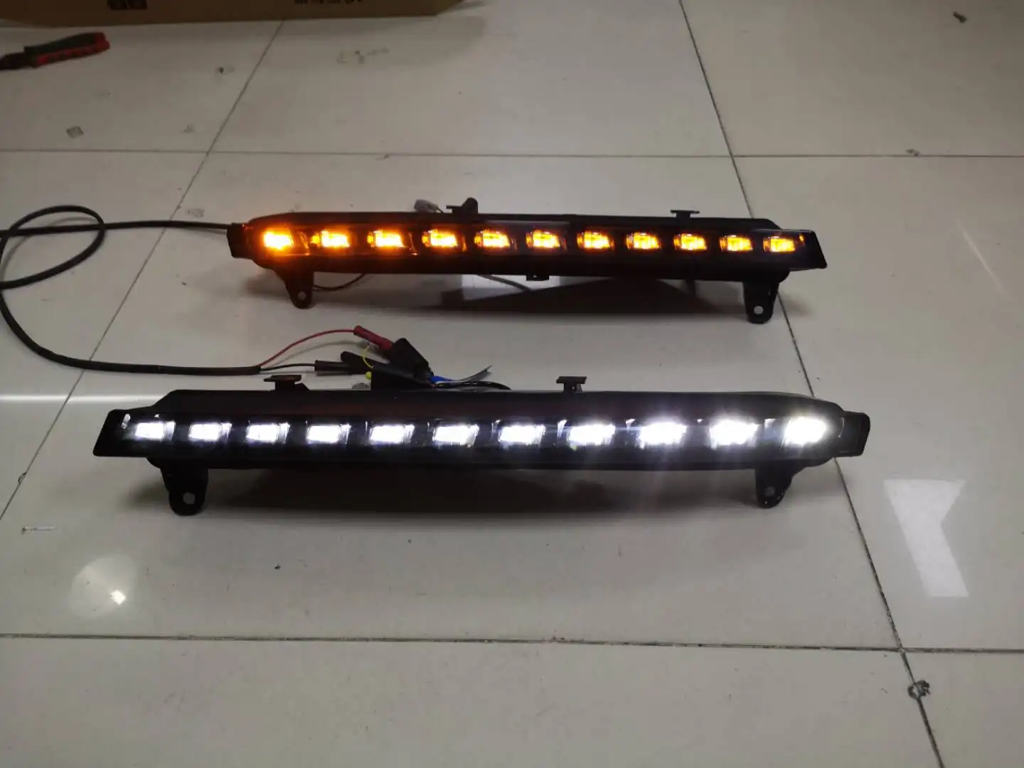 EOsuns led drl Дневной ходовой светильник для audi Q7 с динамическим движущимся желтым поворотником