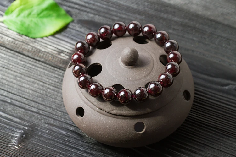 

Natrual Garnet Claret Red Stone Bracelet Bound Beads Ornament Lucky Gift Free Shipping