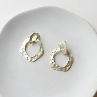 Женские матовые сережки гвоздики AOMU Hyperbole круглые с геометрическим узором и