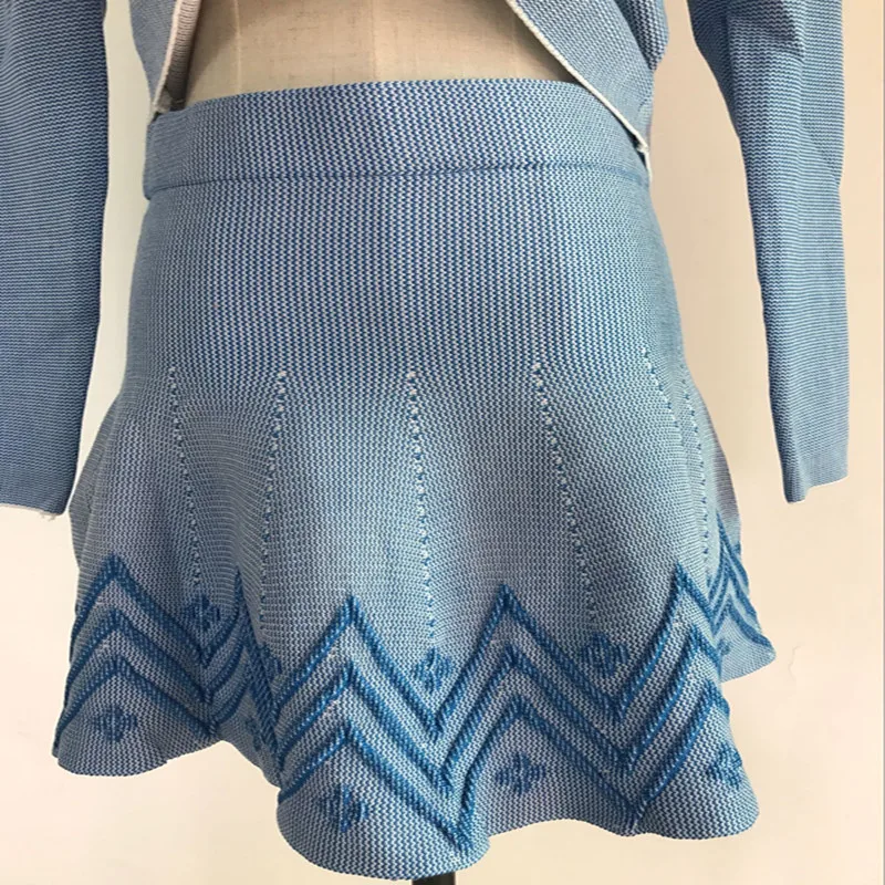 Женский трикотажный костюм из свитера пуловера и юбки юбка трапециевидной формы