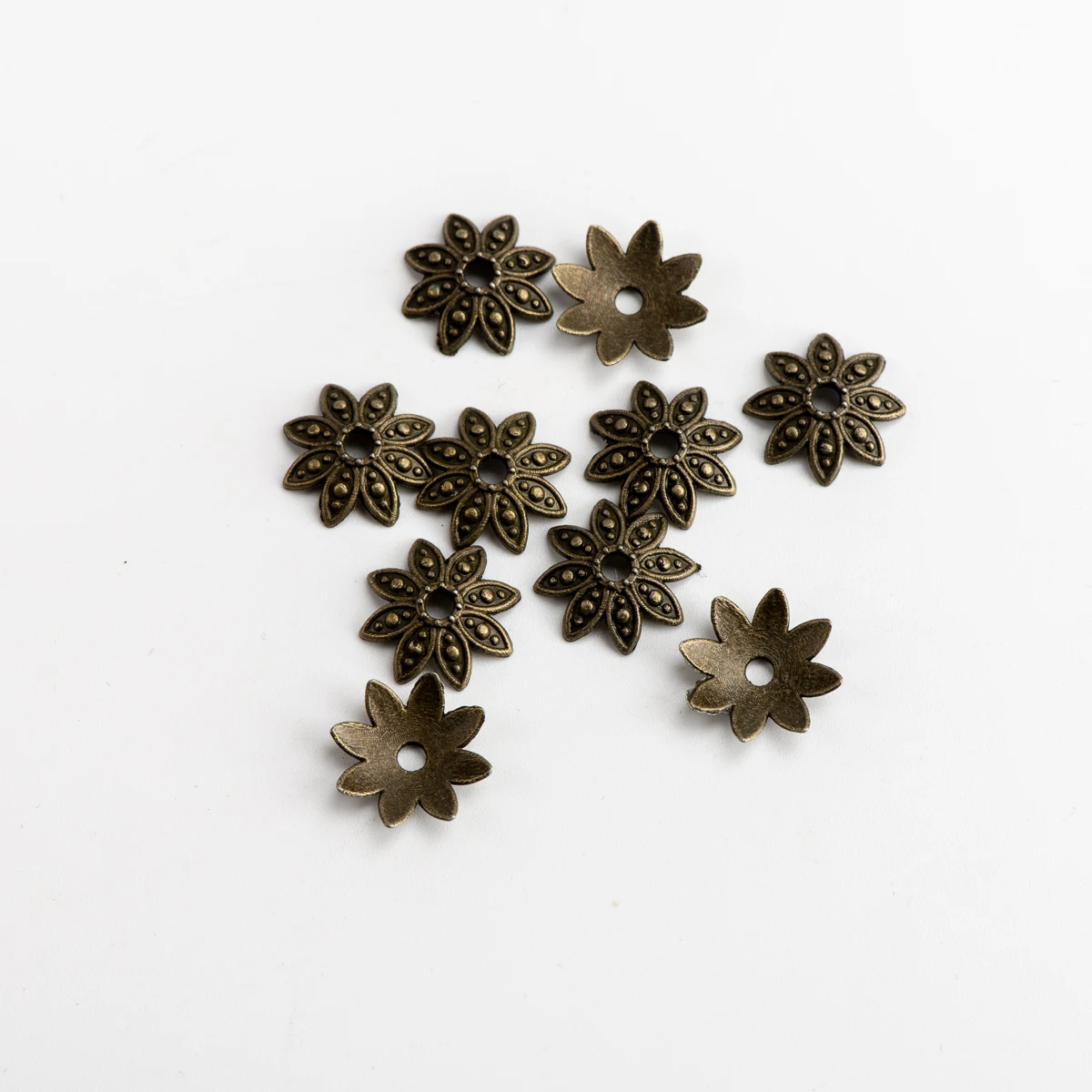 Шапочки для бусин фурнитура и компоненты ювелирных изделий своими руками