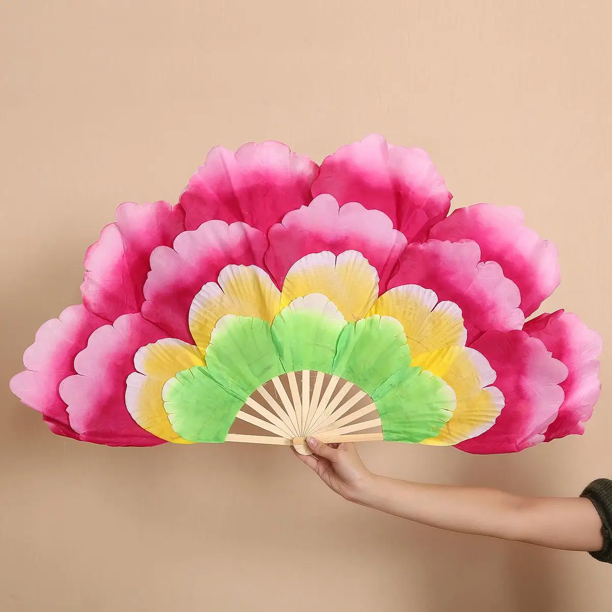 FEECOLOR 1 пара испанский танец пион handfan двусторонний большой цветок лепестки группа танец живота представление реквизит для сцены вентилятор - Цвет: green yellow pink
