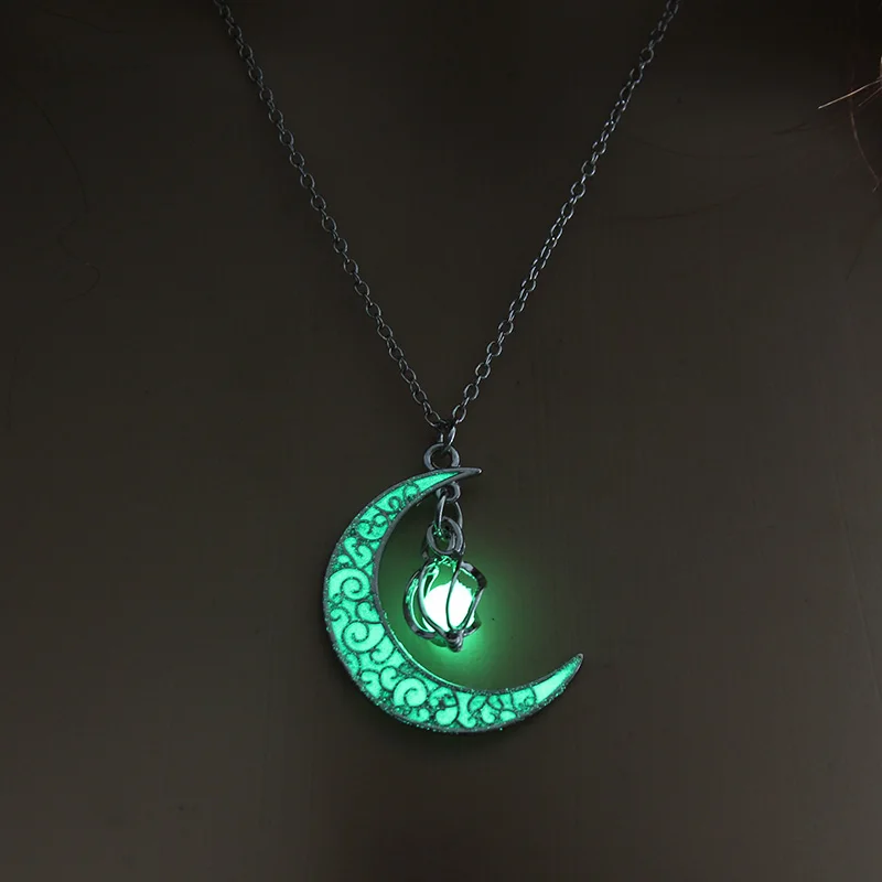 

Hot Sale New Moon Glowing Pendant Necklace Chain Gem Charm Jewelry Luminous Stone Necklace for Women Halloween Gift 2020