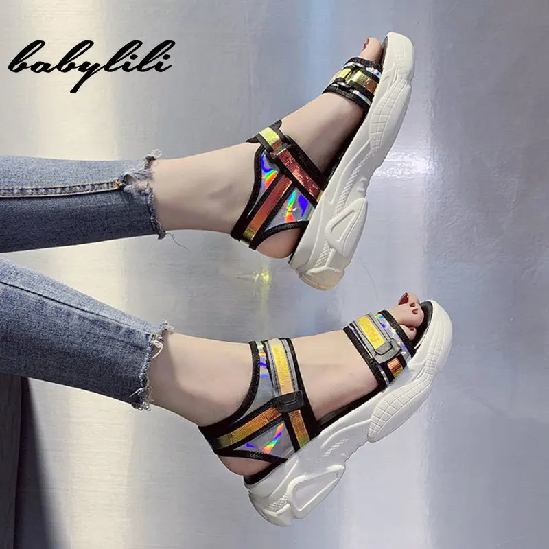 Женские сандалии на платформе летние милые с ремешками и пряжкой повседневная