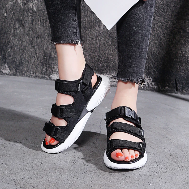 Женские сандалии на массивной платформе сетчатые пляжные толстой подошве