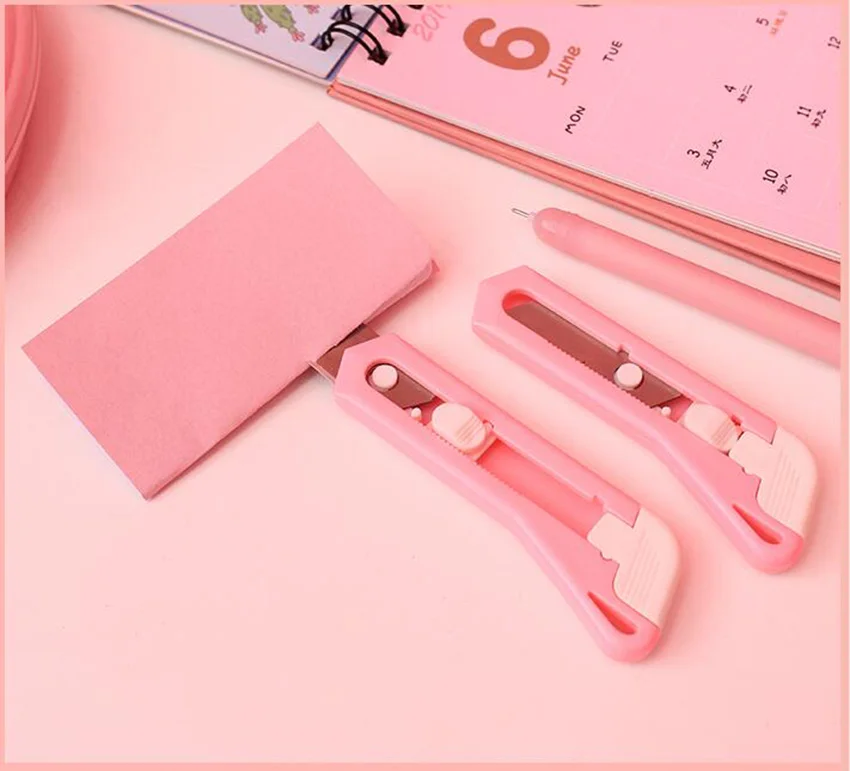 Милый принт с героями мультфильмов Kawaii, Пластик металлических художественных Ножи Студент Дети поставки Ножи Бумага резки Ножи s для школьные канцелярские принадлежности