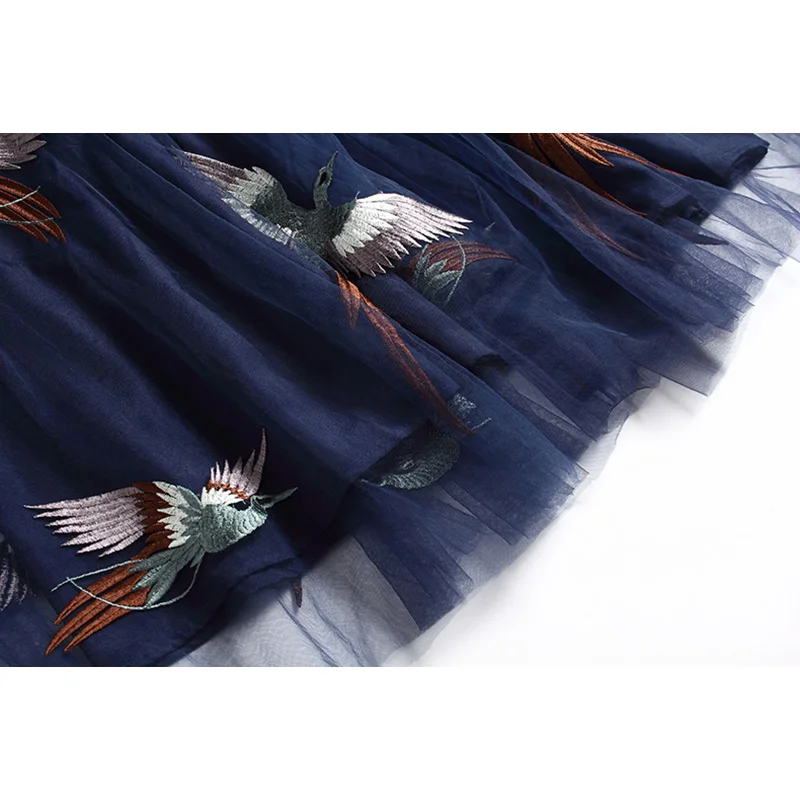 Женское платье с длинным рукавом длинное из многослойного тюля вышивкой темно