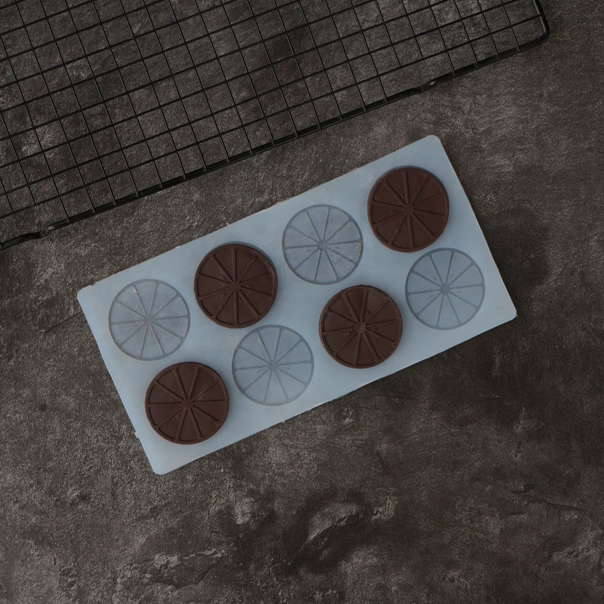 

Funny Orange Slice Shape Chocolate Transfer Sheet Stencil Silicone Mold Cake Decorating Mould Baking Chablon