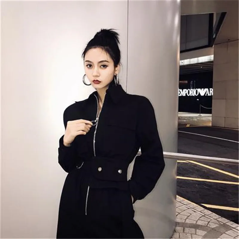 Женский черный комбинезон с отложным воротником на молнии длинным рукавом