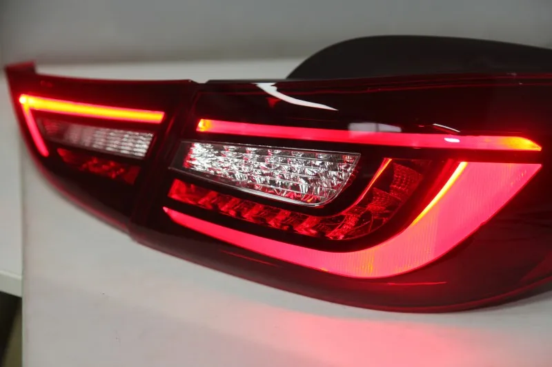 Светодиодный Габаритные задние фонари в сборе для hyundai Avante i35 Elantra 2011 2012 2013 год красный Цвет движущиеся течет включение света