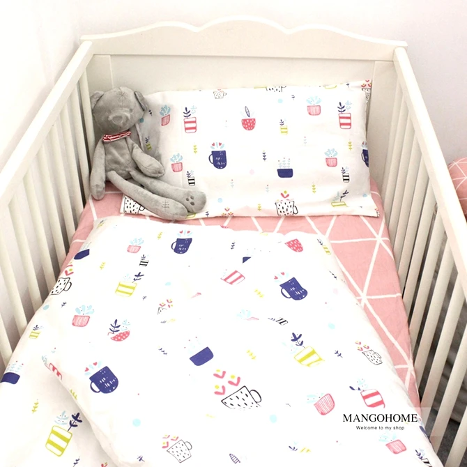 Комплект постельного белья для малышей из 3 предметов пододеяльник простыня