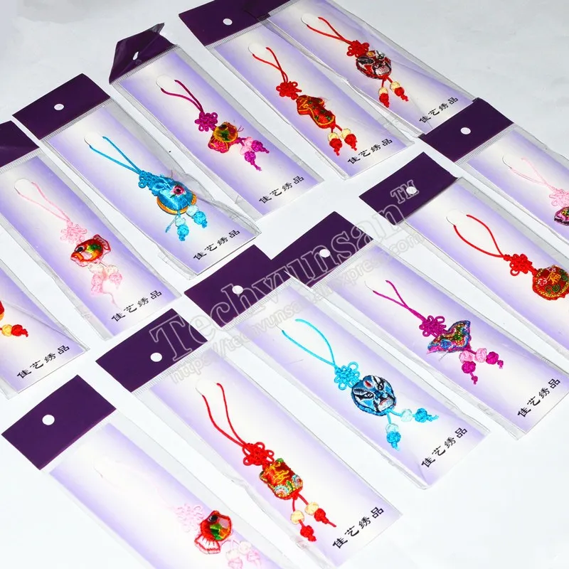 

100piece/lot Chinese knots Embroidery mobile phone chain Features send gifts to colleagues and friends Casual gift ornaments