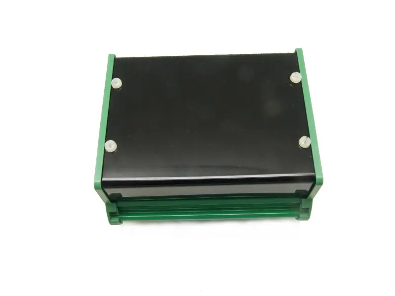 UM72 длина печатной платы: 101-150 мм Пластиковый корпус для инструментов PCB