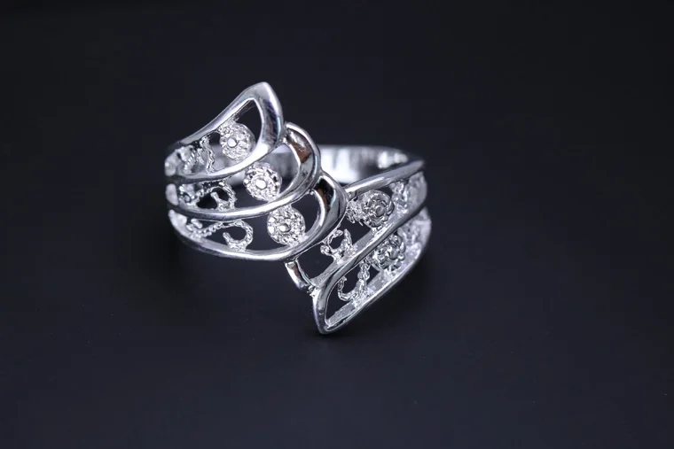 Серебряное кольцо с крыльями ангела серебряное в форме цветка женское мужское